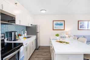 Fully equipped kitchen with new appliances