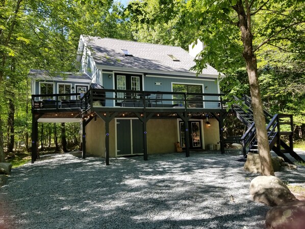 The Bluebird Hideaway.. 3 bedroom 3 bathroom Vacation House in the Pocono's