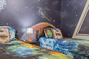 Bedroom #4  Star Wars room - two twins with ceiling fan & TV