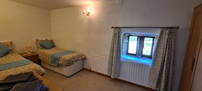 Greave Farmhouse Todmorden - 6 person