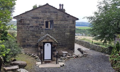 Greave Farmhouse Todmorden - 6 person