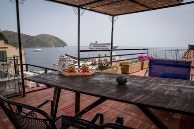 House in Lipari center with sea view