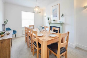 Osborne House, Whitby - Host & Stay