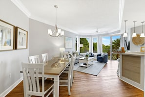2211 Seacrest | Living Room & Breakfast Bar - 2211 Seacrest | Living Room & Breakfast Bar