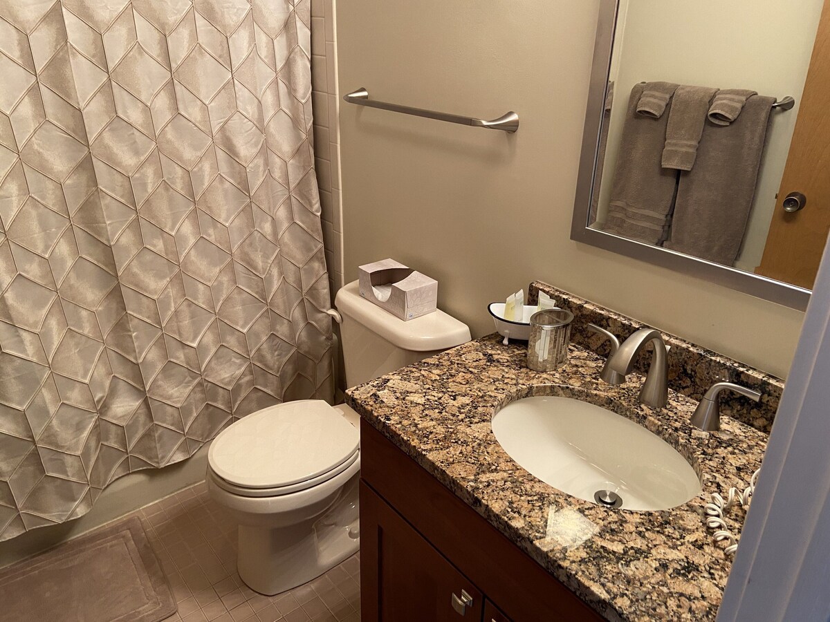 2bed/2bath at Overlook-Family and dog friendly!