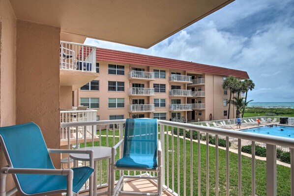 Cocoa Beach Vacation Rental | 3BR | 2BA | 1,153 Sq Ft | Step-Free Access