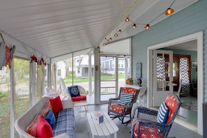Screened-In Porch | Outdoor Dining | 2-Story Property