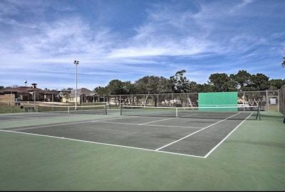 New Lake Travis Home on Golf Course w/Golf Cart