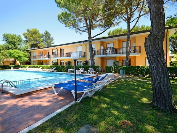 Property, Real Estate, Building, House, Swimming Pool, Apartment, Home, Estate, Resort, Villa