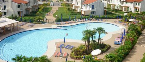 Swimming Pool, Resort, Property, Resort Town, Town, Vacation, Real Estate, Building, Bay, Seaside Resort