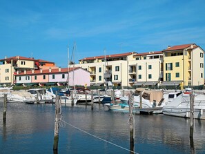 L'Eau, Marina, Port, Bleu, Ciel, Ville, Bateau, Port, Mer, Voie Navigable