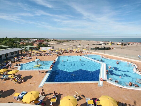 Cloud, Sky, Water, Swimming Pool, Azure, Chair, Body Of Water, Seaside Resort