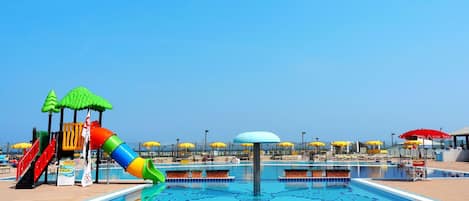 Water, Sky, Swimming Pool, Outdoor Recreation, Outdoor Furniture, Shade, Leisure, Recreation, Fun, Resort Town