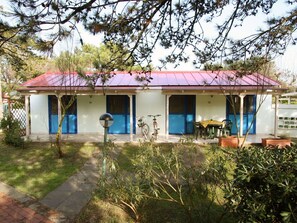 Eigentum, Haus, Zuhause, Grundeigentum, Gebäude, Dach, Baum, Ländliches Gebiet, Wohngebiet, Die Architektur
