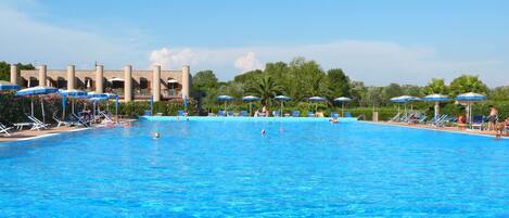 Swimming Pool, Resort, Leisure, Vacation, Leisure Centre, Town, Resort Town, Water Park, Sky, Fun