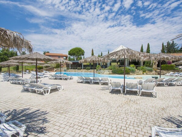 Sky, Cloud, Shade, Umbrella, Outdoor Furniture, Sunlounger, Tree, Plant, Swimming Pool, Leisure