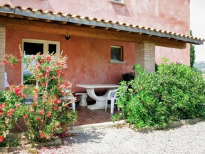 Property, House, Flower, Plant, Building, Shrub, Rural Area, Village, Real Estate, Cottage