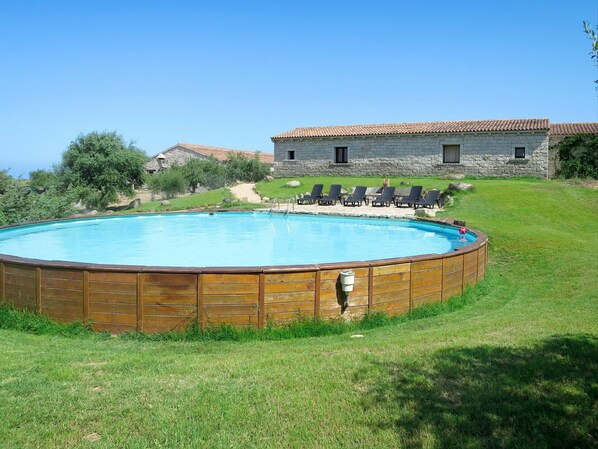 Water, Plant, Sky, Swimming Pool, Building, Rectangle, Nature, Azure, Tree, Shade