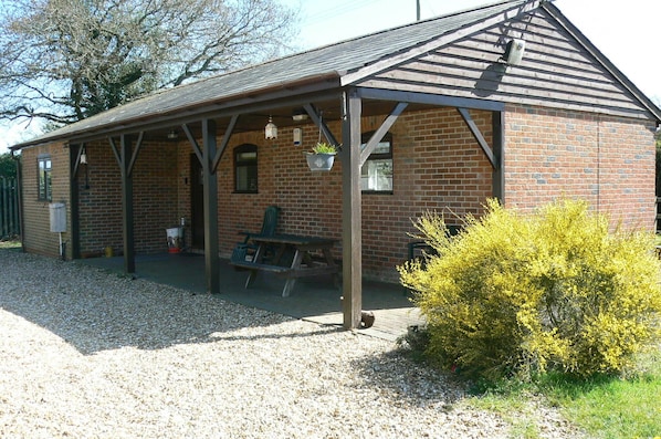 Front view of the bungalow 