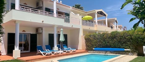Fantastic villa with own pool, Air Con and fab sea views!