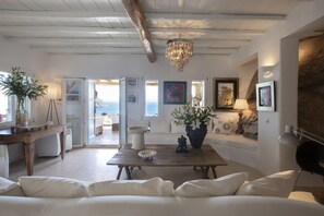 14 person Villa in Mykonos by the beach