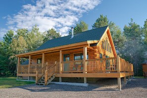 Covered Porch & Open Deck