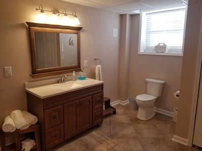 Mayo Lake Lower Unit Highend, Clean, Updated