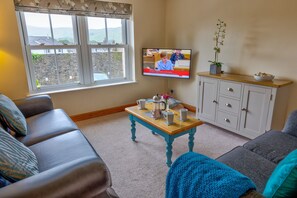 Howgills Apartment 9 -  Lounge with sideboard