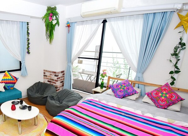 Love to have you! I promise you a very convenient stay! This apartment is in a very convenient place, so I recommend it! Welcome your stay!! Host by Mari