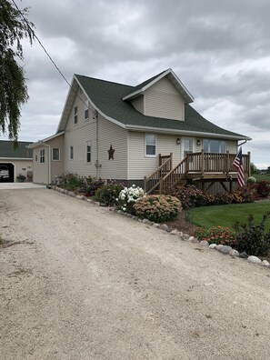 Front of home/road view.