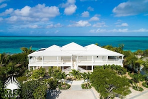 Beach Villa Sandstone faces Grace Bay Beach and Smith's Reef.
