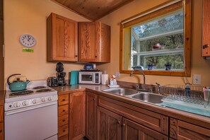 Casita #2: Kitchen (1)