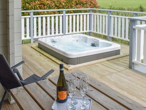 Hot tub | Birch Lodge - Dale Garth Lodges, Mascalles, near Ulverston