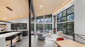RAVN HAUS - Canopy - Dining Room Living Room Island E _ VRBO
