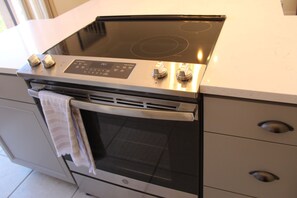 Full size stove