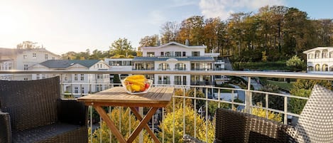 Balkon mit Blick auf die Wilhelmstraße