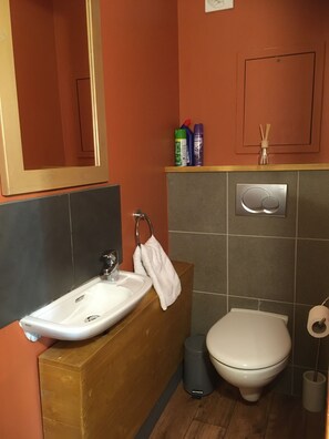 Separate WC