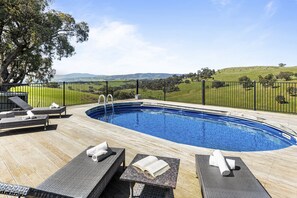 Farmhouse private pool 