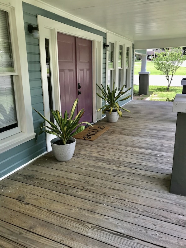 Large porch to enjoy company.