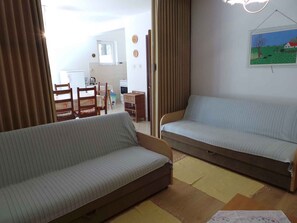 living/bedroom