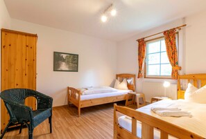 Ferienwohnung Schwalbe Schlafzimmer