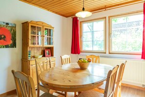 Ferienhaus Storch Essbereich