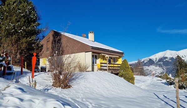 Ferienhaus im Winter