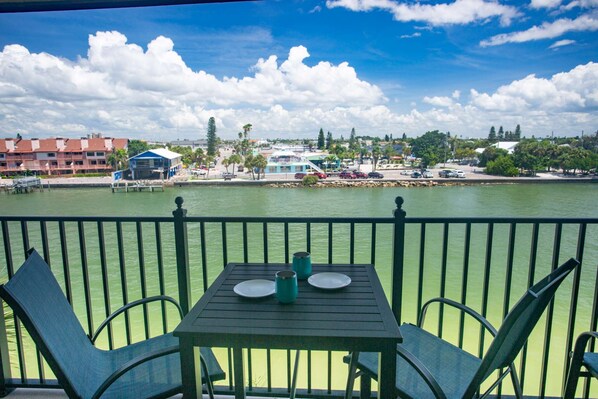 Waterfront dining on the balcony.
