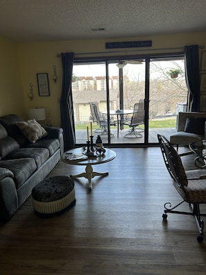 Living room/Dining room