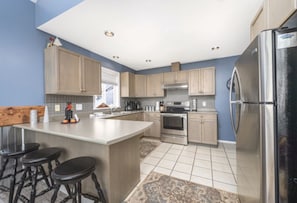 Fully equipped kitchen - perfect for entertaining