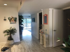 Entryway - dining room area with an eye catching view of Lake Louise