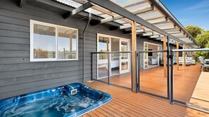 Willowdene Gas Heated Spa