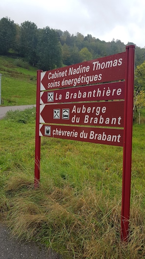 A 2 km du centre de La Bresse...