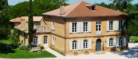 This elegant 19th Century Chateau was given by Napolean to one of his generals